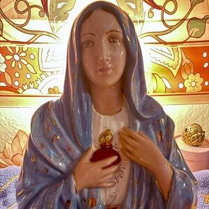 HAND PAINTED SACRED HEART OF MARY WALL PLAQUE STATUE